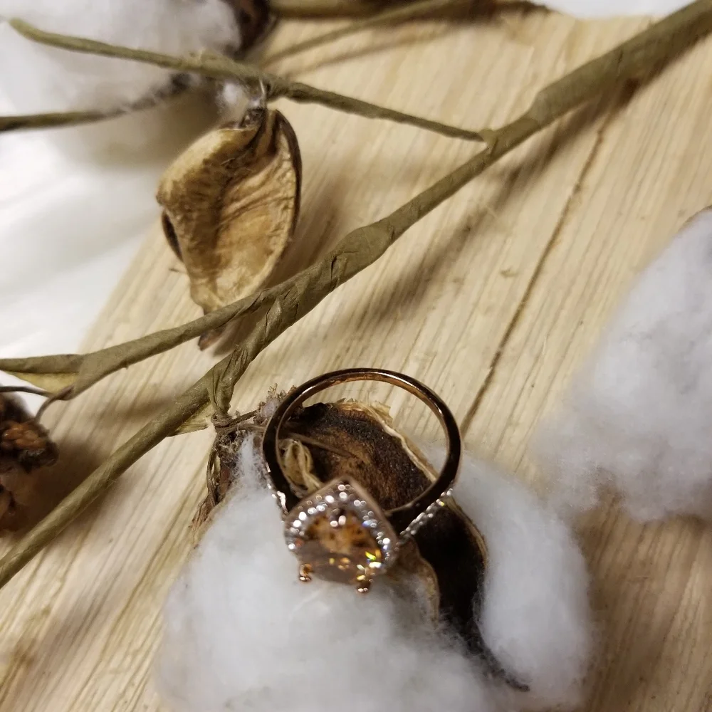 💍💍Breathtaking! Pear Shape Apricot/Clear CZ Ring in ROSE GOLD plating💍💍 - Picture 14 of 14